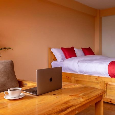 Eagle Nest Hotel Bhatgoan Eksteriør billede